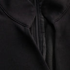 Marina | Vestido negro refinado con cinturón y cuello mandarín