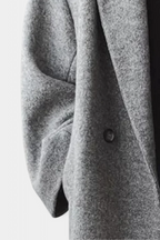 Lora | Abrigo Clásico Felisha con Corte Refinado y Estilo Atemporal